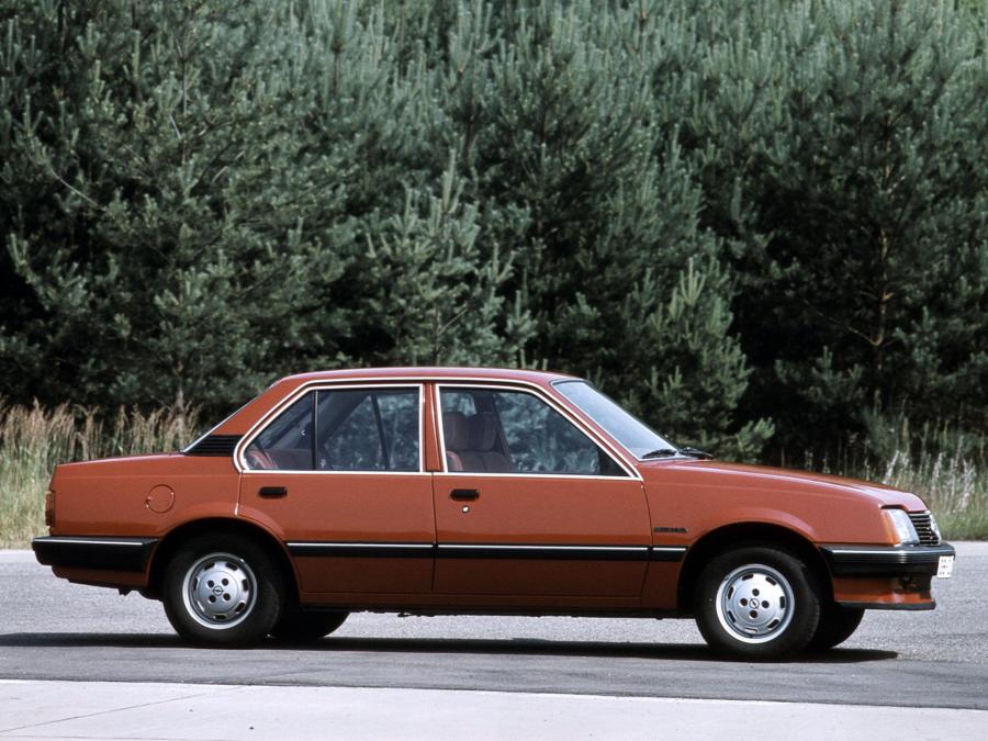 Opel Ascona 4-Door 1981 года  (фото 8 из 18)